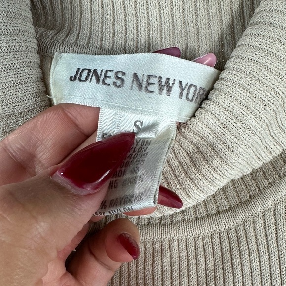Jones New York ribbed tan turtleneck sleeveless tank size S - Picture 4 of 10